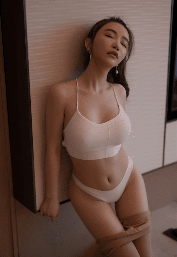 [XiuRen秀人网] 2021.08.04 No.3755 女神@Cherry绯月樱 江浙沪旅拍写真套图 [61+1P 446M]预览图 2