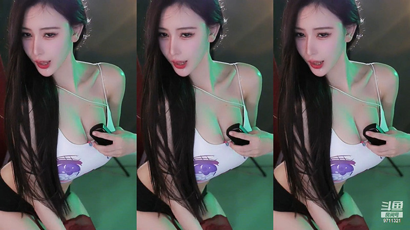 [主播]230404斗鱼直播小棉袄精油抖动热舞预览图 2